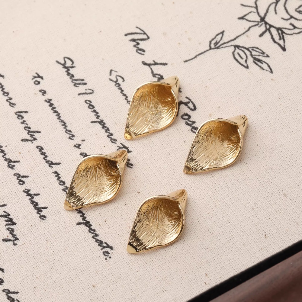 4PCS Dainty Horn 꽃잎 꽃의 매력 귀걸이  - Musical Instrument Trumpet 리뷰 및 가격